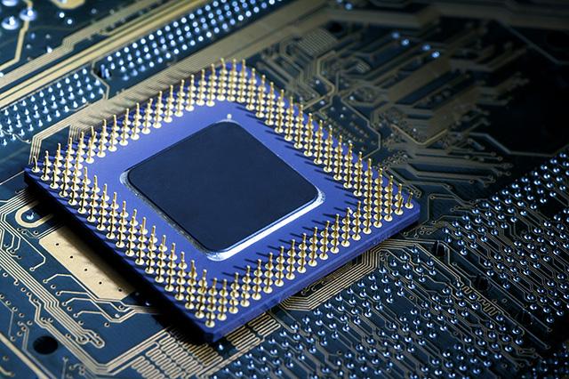 供應(yīng) Renesas 時鐘和定時：晶體振蕩器、抖動衰減器、VersaClock 可編程時鐘