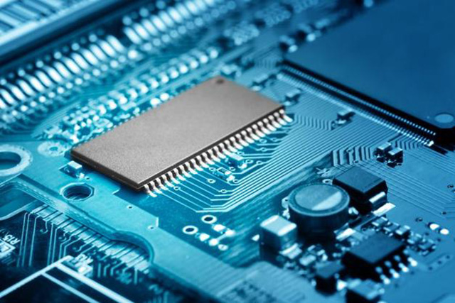 回收瑞薩特定應用時鐘：PCI Express 時鐘、處理器時鐘、實時時鐘